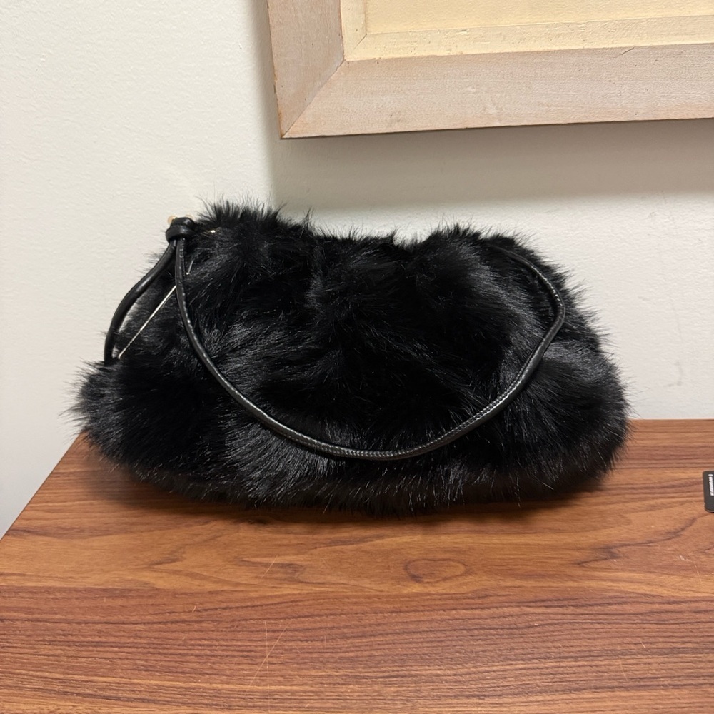 NWT Black Fluffy Faux Fur Shoulder Bag. - Picture 3 of 8